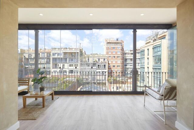 Appartement exclusif rénové au cœur de l'Eixample Derecho
