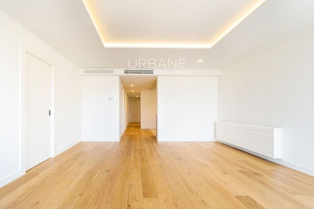 Chic Apartment in the Heart of Eixample, Barcelona | 2 Bedrooms, 2 Bathrooms, Fully Equipped Kitchen