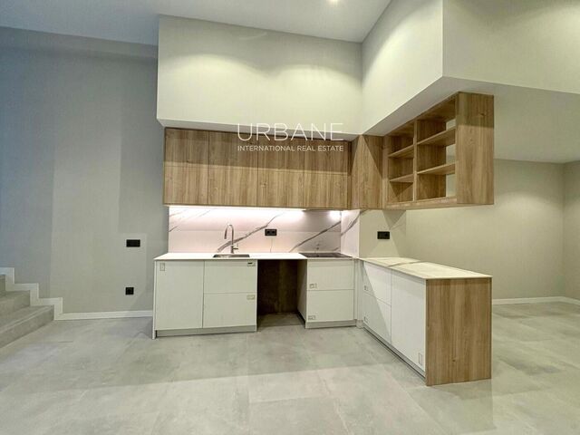 Piso en venta en Barcelona, con 91 m2, 2 habitaciones y 2 baños, Ascensor y Calefacción Aerotermía.