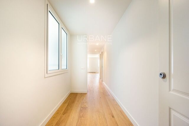 Elegante piso en el Eixample, Barcelona, con encanto histórico y comodidades modernas