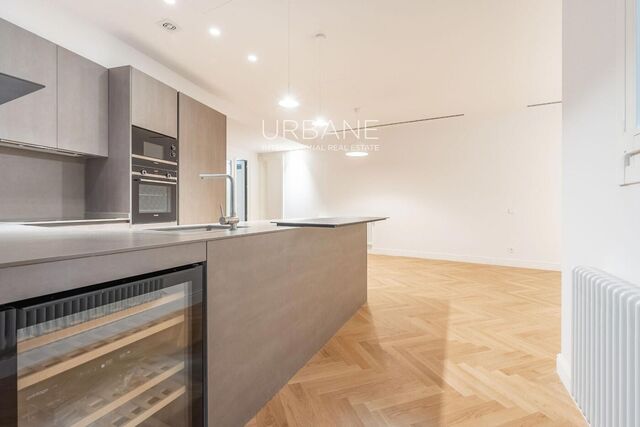 Una propiedad espaciosa y luminosa en un barrio emblemático de Barcelona