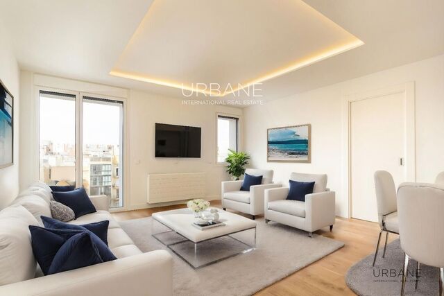 Eixample Elegance: 3-Bedroom Flat with Panoramic Views in Barcelona