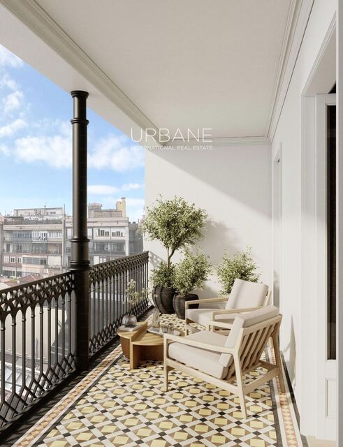 Elegante renovierte 4-Zimmer-Wohnung mit Balkonen im Herzen des Eixample