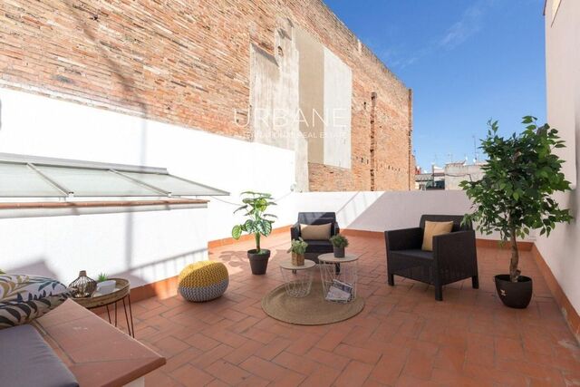 Renovierte Wohnung mit 40 m² privater Terrasse in El Born, Barcelona
