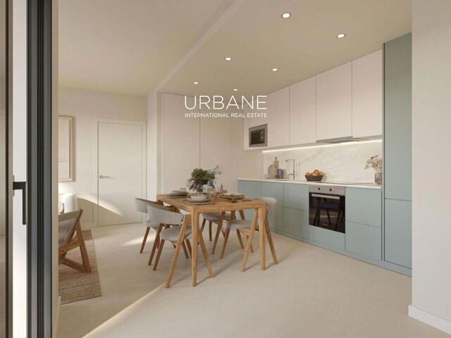 Amplio apartamento de 3 dormitorios y 2 baños en Montjuïc con terraza y piscina en la azotea