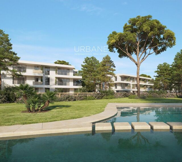 Apartamento moderno de 2 dormitorios con jardín privado y piscina en Salou