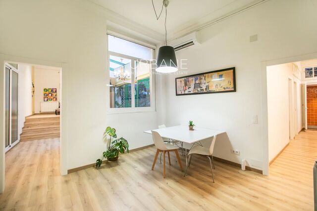 Charmante 2-Schlafzimmer-3-Badezimmer-Wohnung mit Terrasse im Herzen von Ciutat Vella